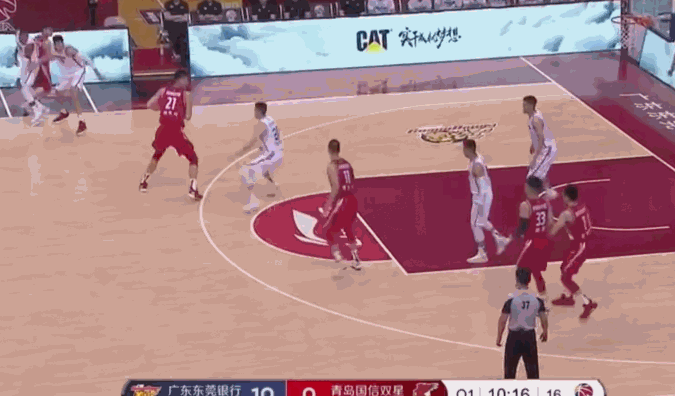 青岛队主场表现不佳教练急需调整的简单介绍