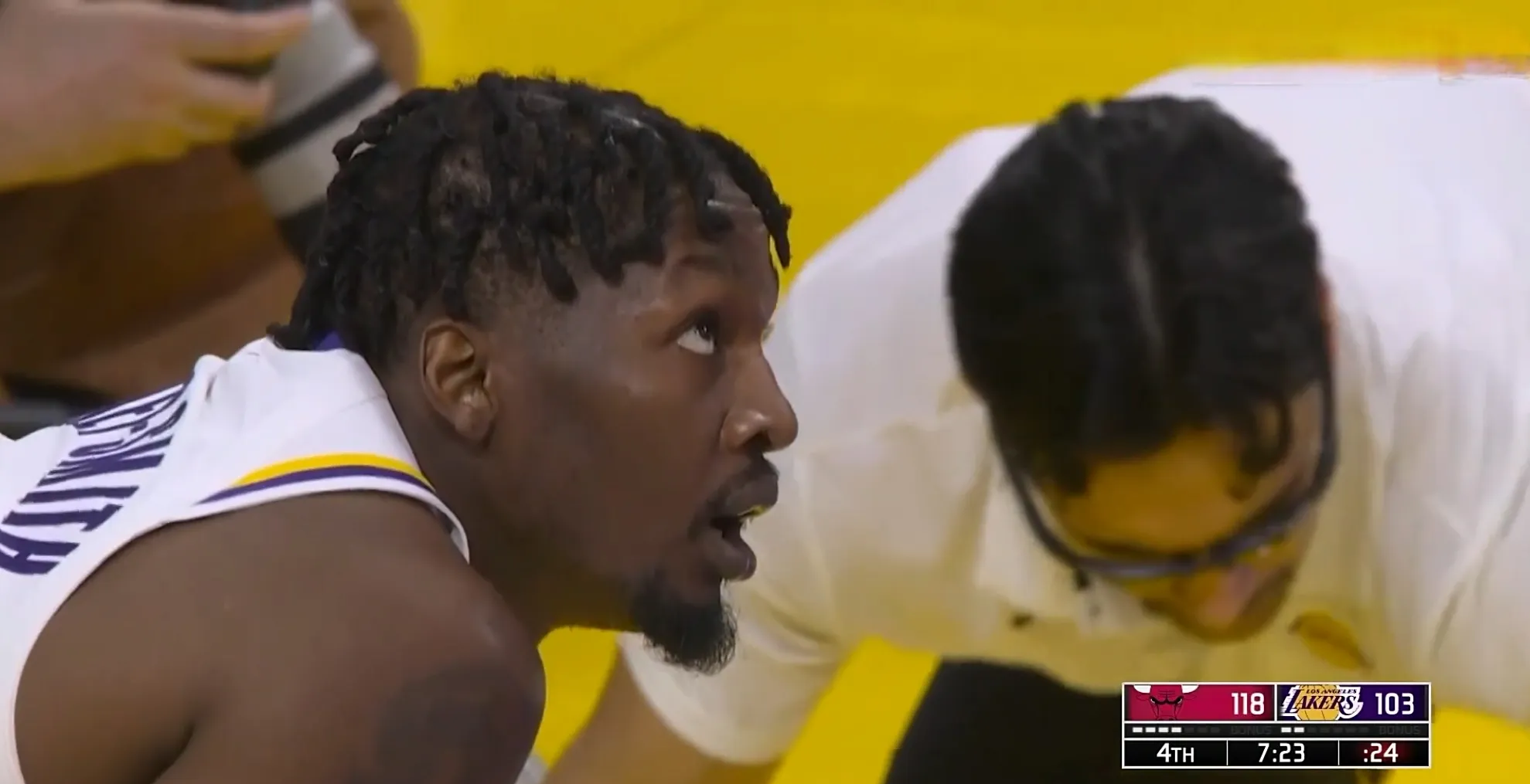 公牛击败尼克斯，结束失利