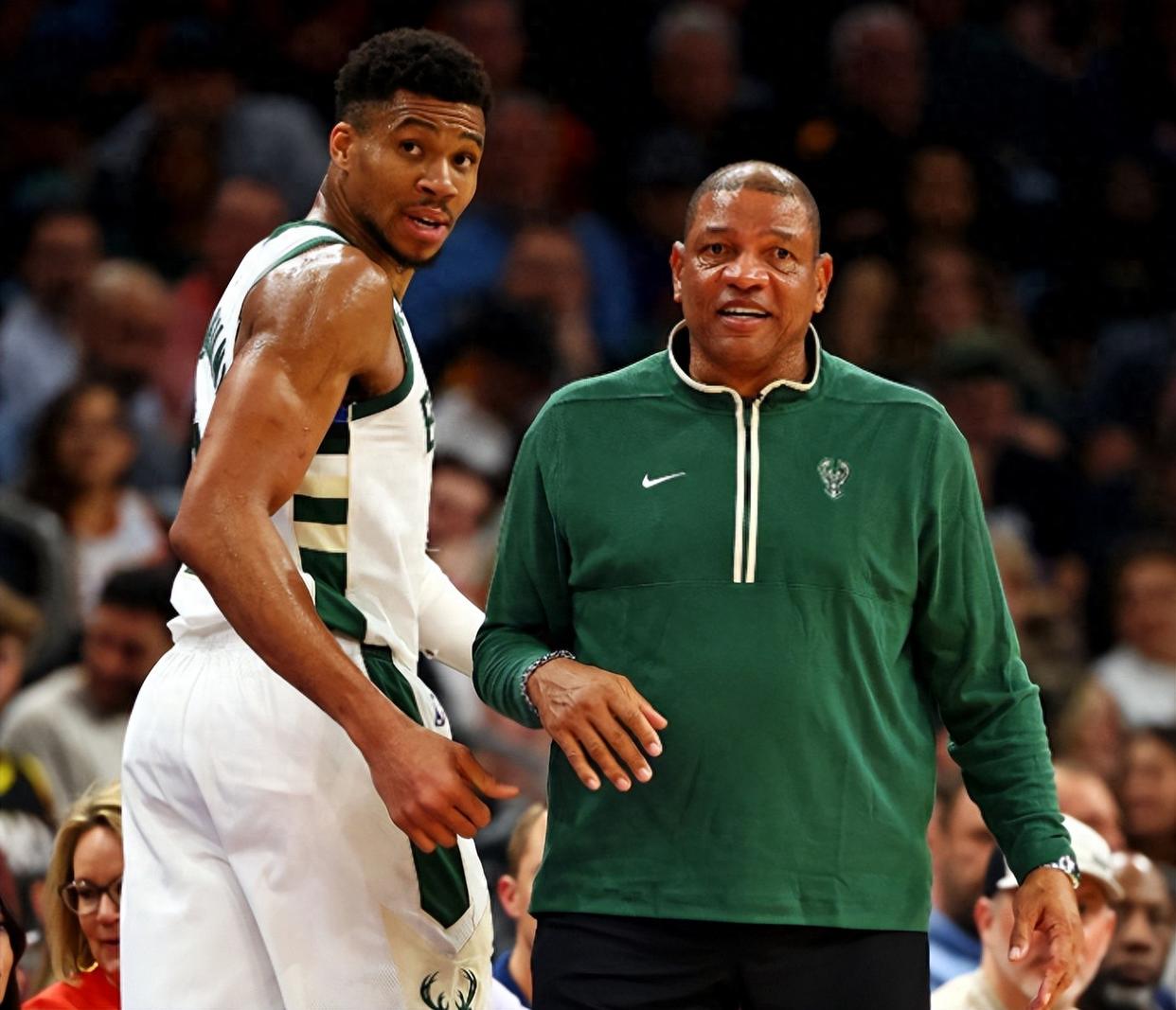 雄鹿遭遇惨败,字母哥独得39分难救主 雄鹿遭遇惨败,字母哥独得39分难救主