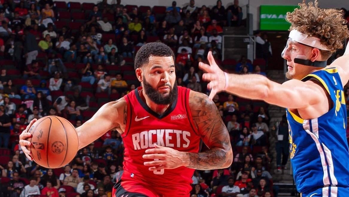 火箭大胜老鹰，血虐自由球员比里察